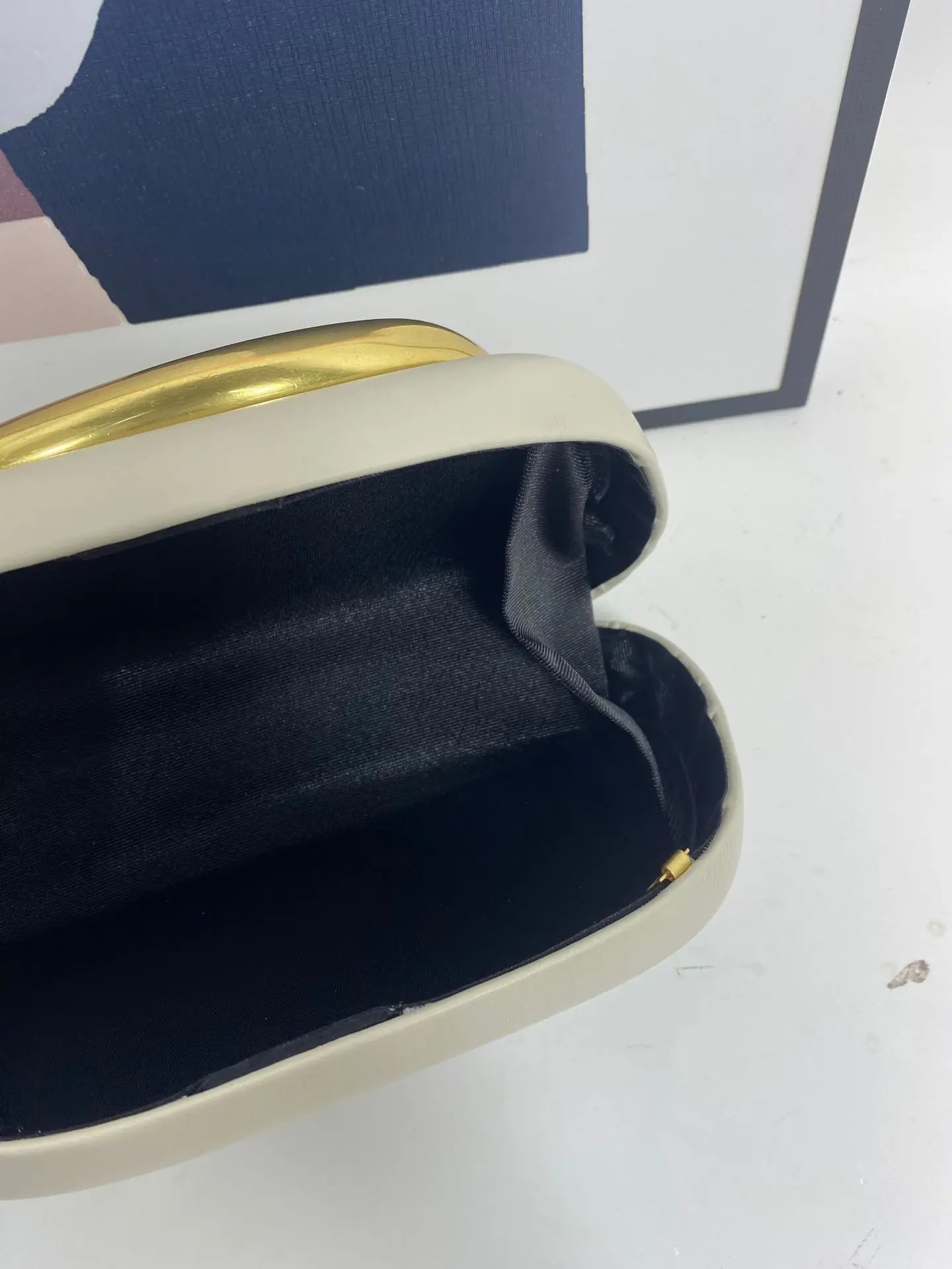 Luxurious Gold Clutch Evening Bag With Box Chain Strap - Smarsty