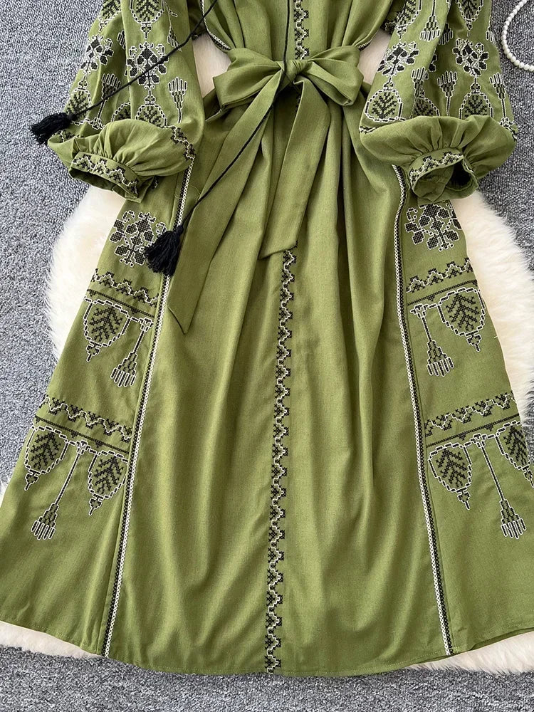 Bohemian Retro Ethnic Style Dress Women's New Spring Autumn Embroidered Lace Up Lantern Sleeves Waist Cinching Long Dress A155 - Smarsty