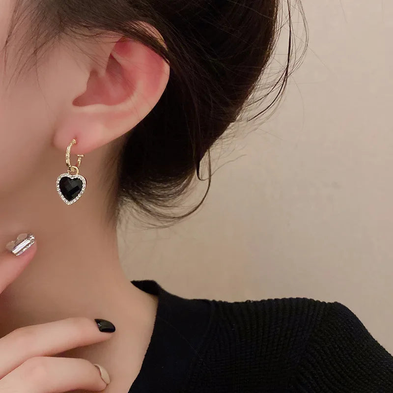 Elegant Black Heart Rhinestone Dangle Earrings for Women - Smarsty