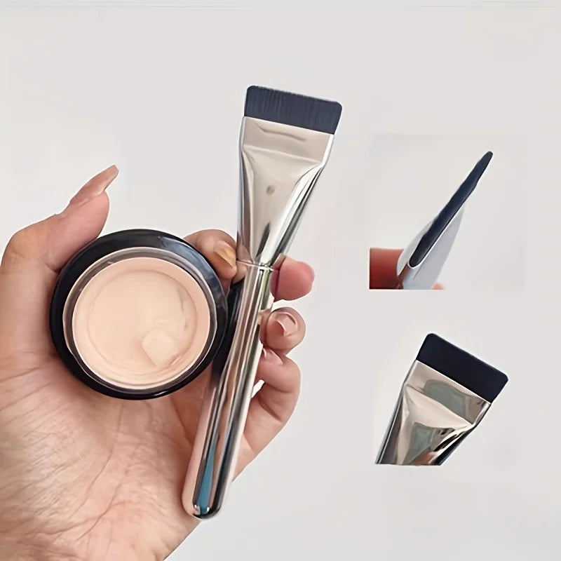 Multi-Use Oval Foundation Brush for Flawless Contouring - Smarsty