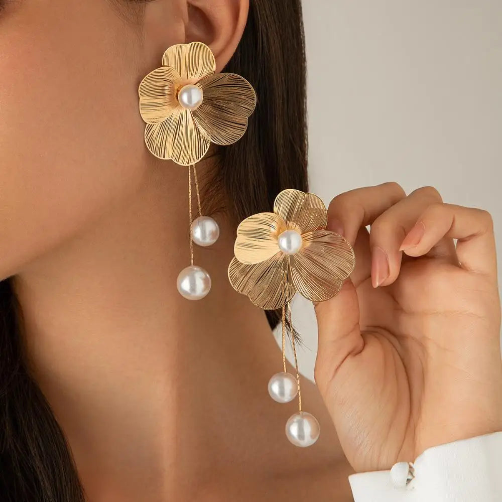 Romantic Flower Petal Tassel Earrings with Imitation Pearls - Smarsty