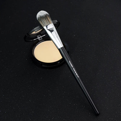 Professional Liquid Foundation Brush for Flawless Makeup - Smarsty