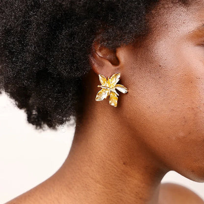 Vintage Gold Flower Stud Earrings Lightweight Hypoallergenic - Smarsty