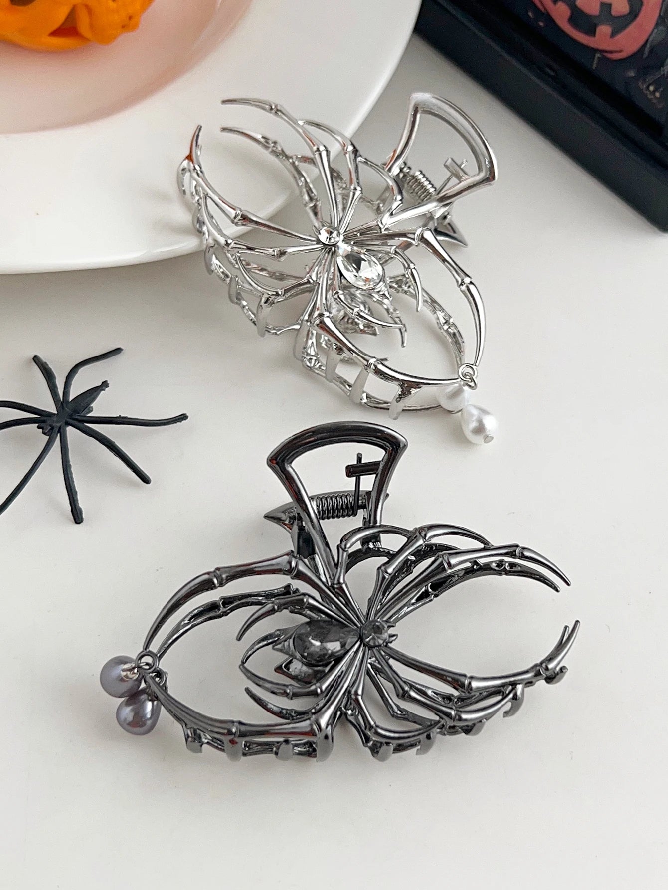 Gothic Spider Pearl Metal Hair Claw Clip Strong Hold - Smarsty
