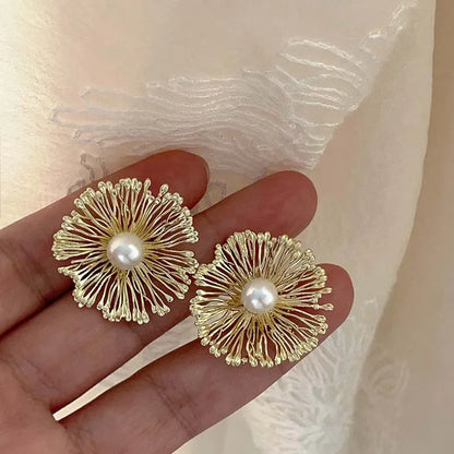 Pearl Stud Earrings Metal Flower Design Gold Color - Smarsty
