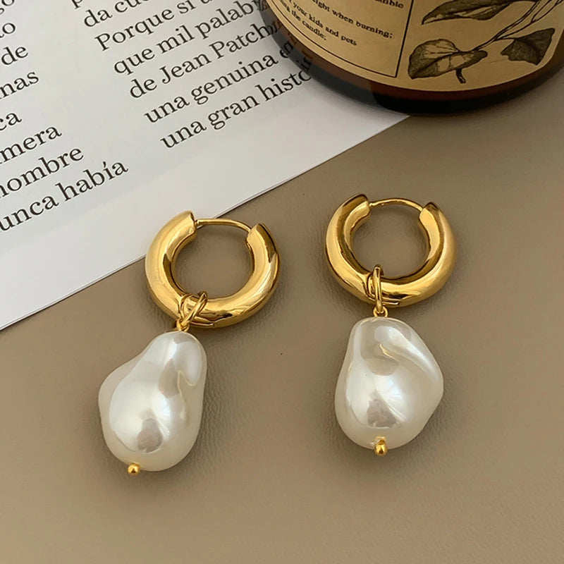 Elegant Gold Vintage Circle Drop Earrings with Baroque Pearl - Smarsty