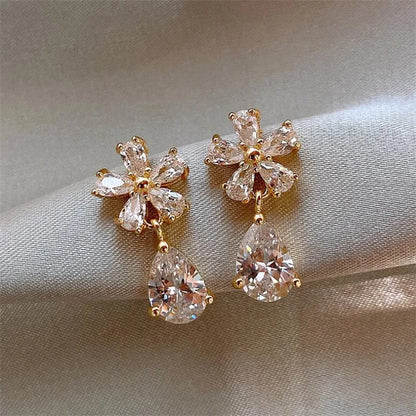 Zircon Stud Earrings Floral Leaf With Pearl Shimmer - Smarsty