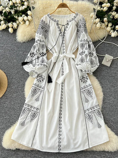 Bohemian Retro Ethnic Style Dress Women's New Spring Autumn Embroidered Lace Up Lantern Sleeves Waist Cinching Long Dress A155 - Smarsty