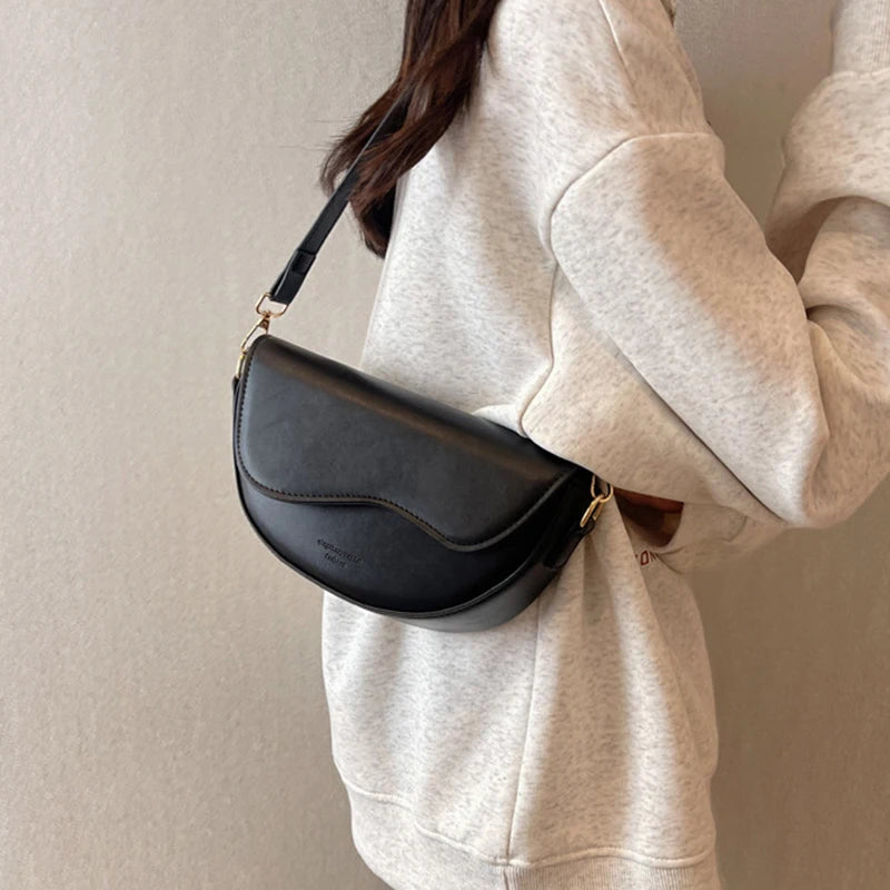 Women Vintage Saddle Bag With Wide Strap Crossbody - Smarsty