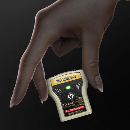 LED Camping Headlamp 200mAh Super Bright Hat Clip Light IPX4 Waterproof Mini Caps Light Headlamp Power Display for Night Fishing