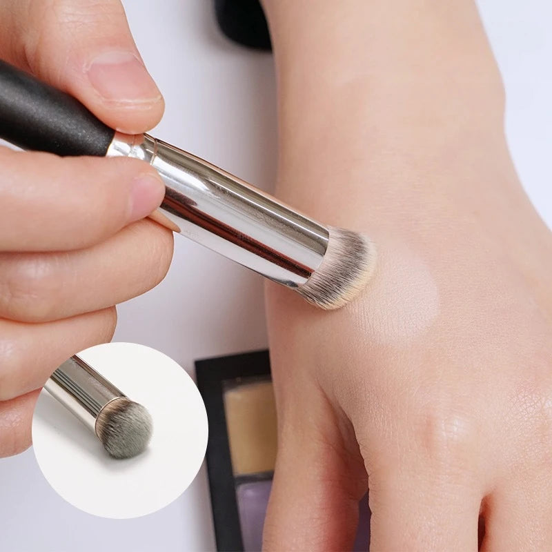 Precision Concealer Makeup Brush for Flawless Coverage - Smarsty