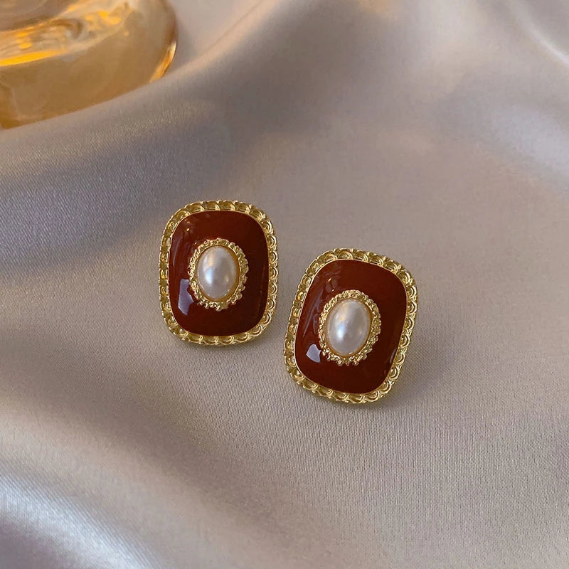 Vintage Pearl Stud Earrings For Women Elegant Retro Chic - Smarsty