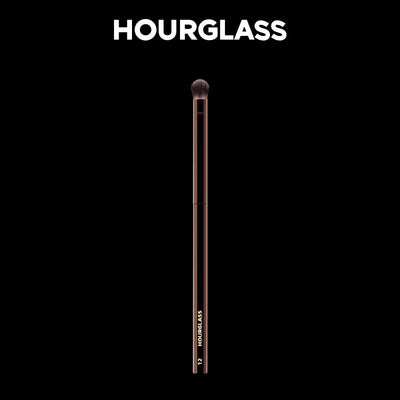 Hourglass No 12 Beveled Shadow Brush Soft Fiber Design - Smarsty