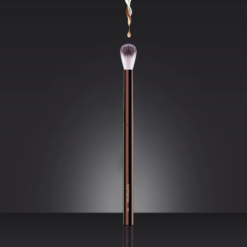 Hourglass No 14 Detail Setting Brush for Precise Application - Smarsty