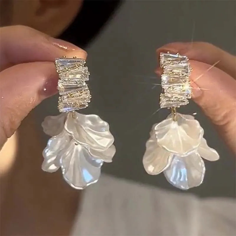 Korean Fashion White Crystal Flower Dangle Earrings for Women - Smarsty
