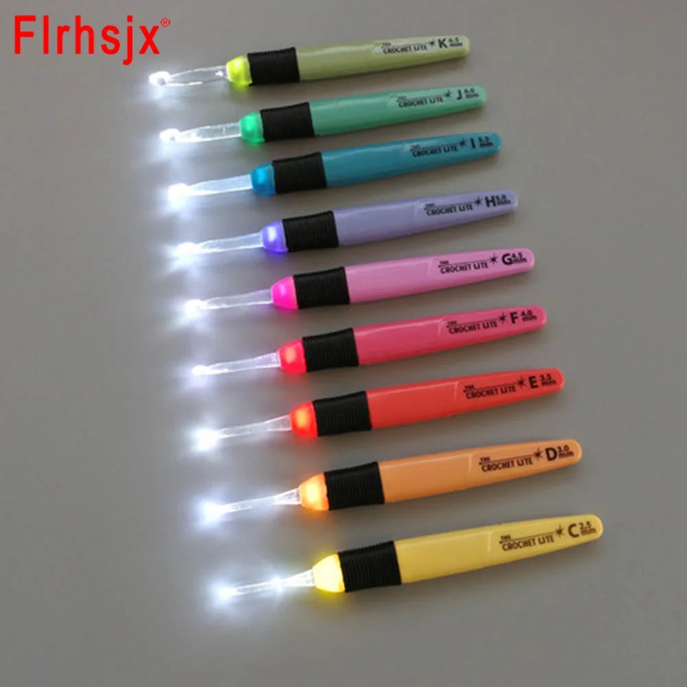 LED Light Crochet Knitting Needle with Comfortable Grip - Smarsty