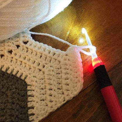 LED Light Crochet Knitting Needle with Comfortable Grip - Smarsty