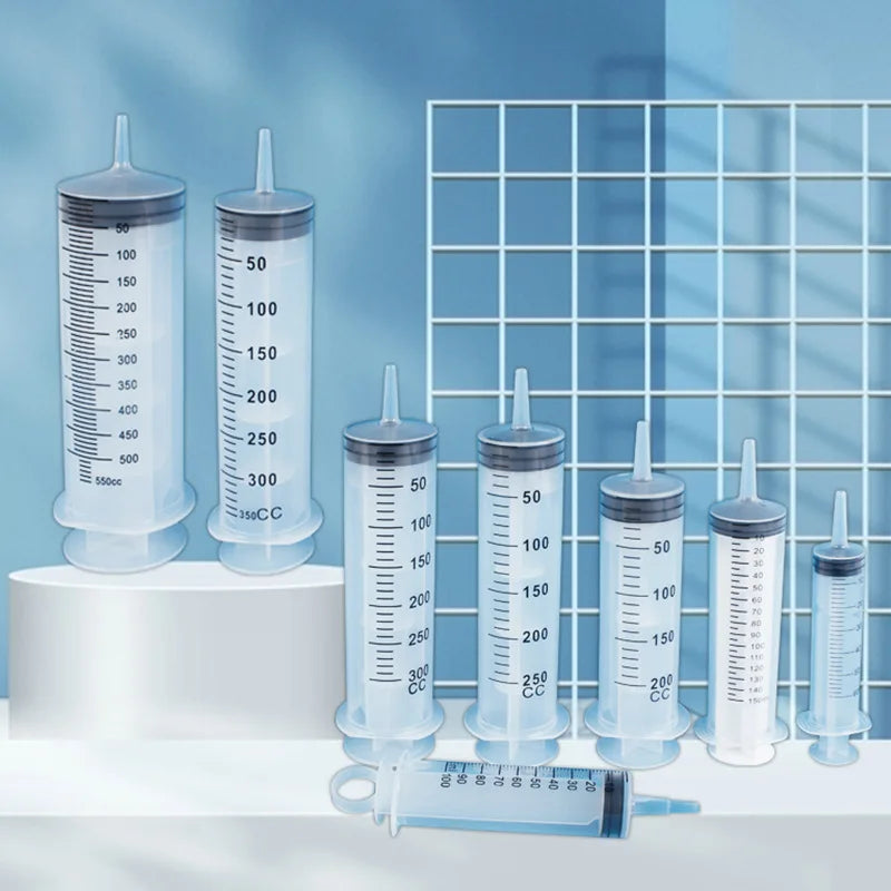 Multifunctional Large Capacity Syringe for Pet Feeding and Dispensing - Smarsty