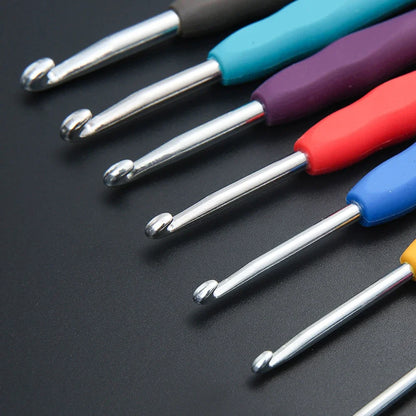 Versatile 9-Piece Crochet Hook Set with Soft Handles - Smarsty