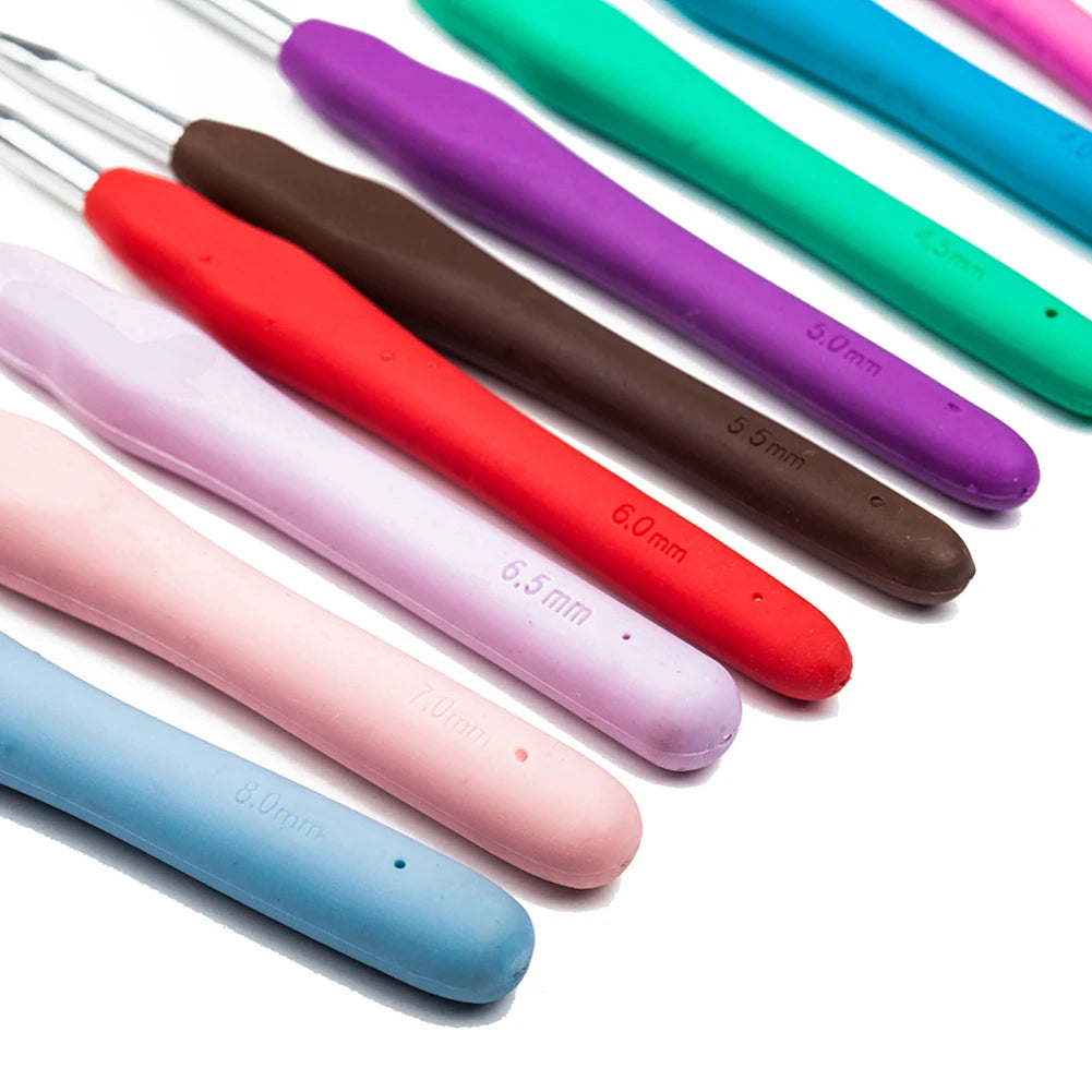 Aluminum Crochet Hooks Kit with Ergonomic Grips - Smarsty