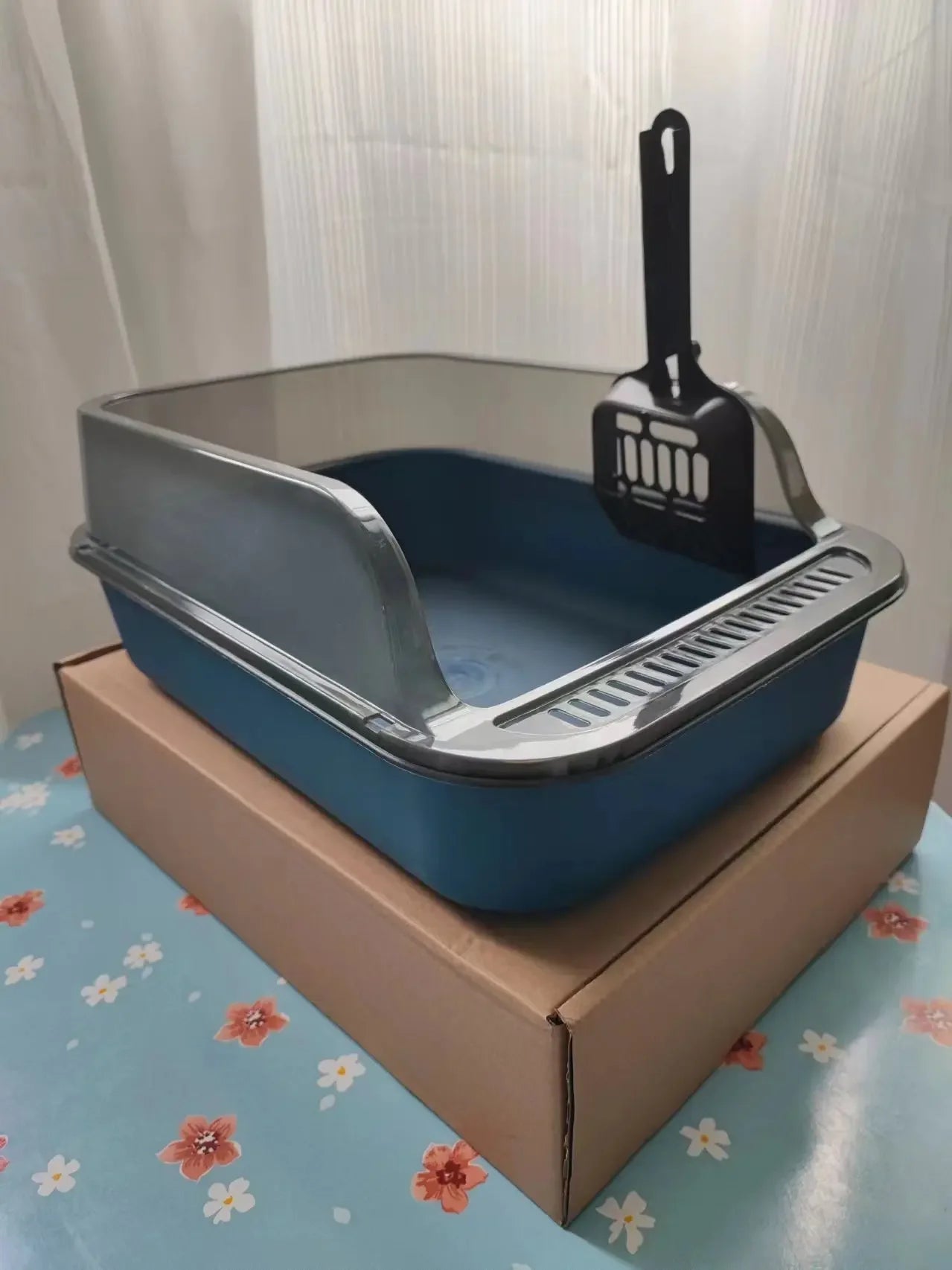Large Semi Enclosed Cat Litter Box Set with Scoop - Smarsty