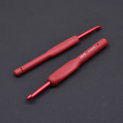 Ergonomic Red Crochet Hook Set with Silicone Handle - Smarsty