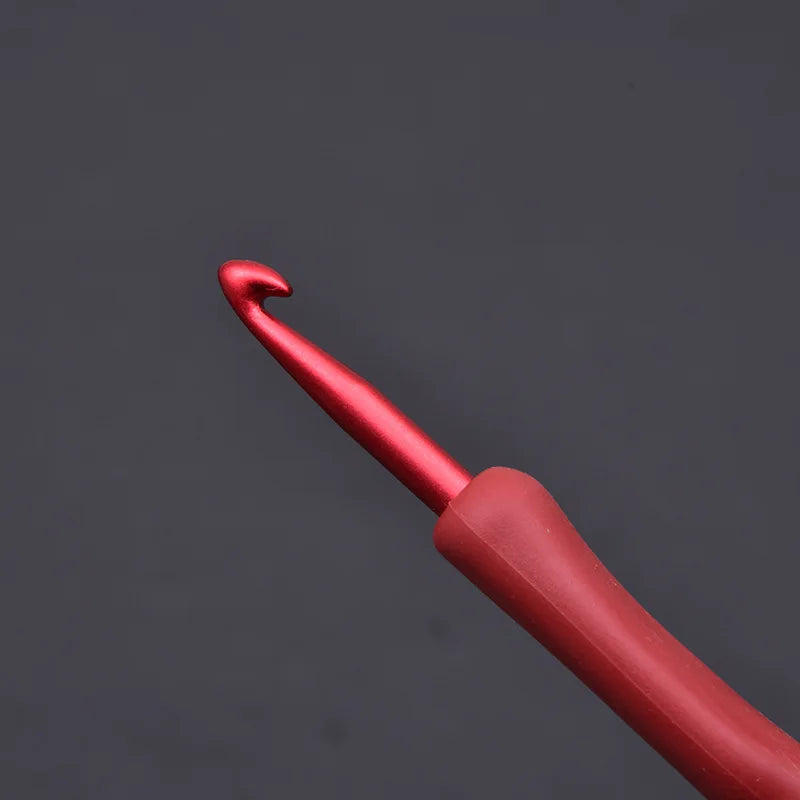 Ergonomic Red Crochet Hook Set with Silicone Handle - Smarsty