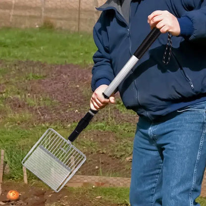 Retractable Chicken Coop Rake with Ergonomic Handle - Smarsty
