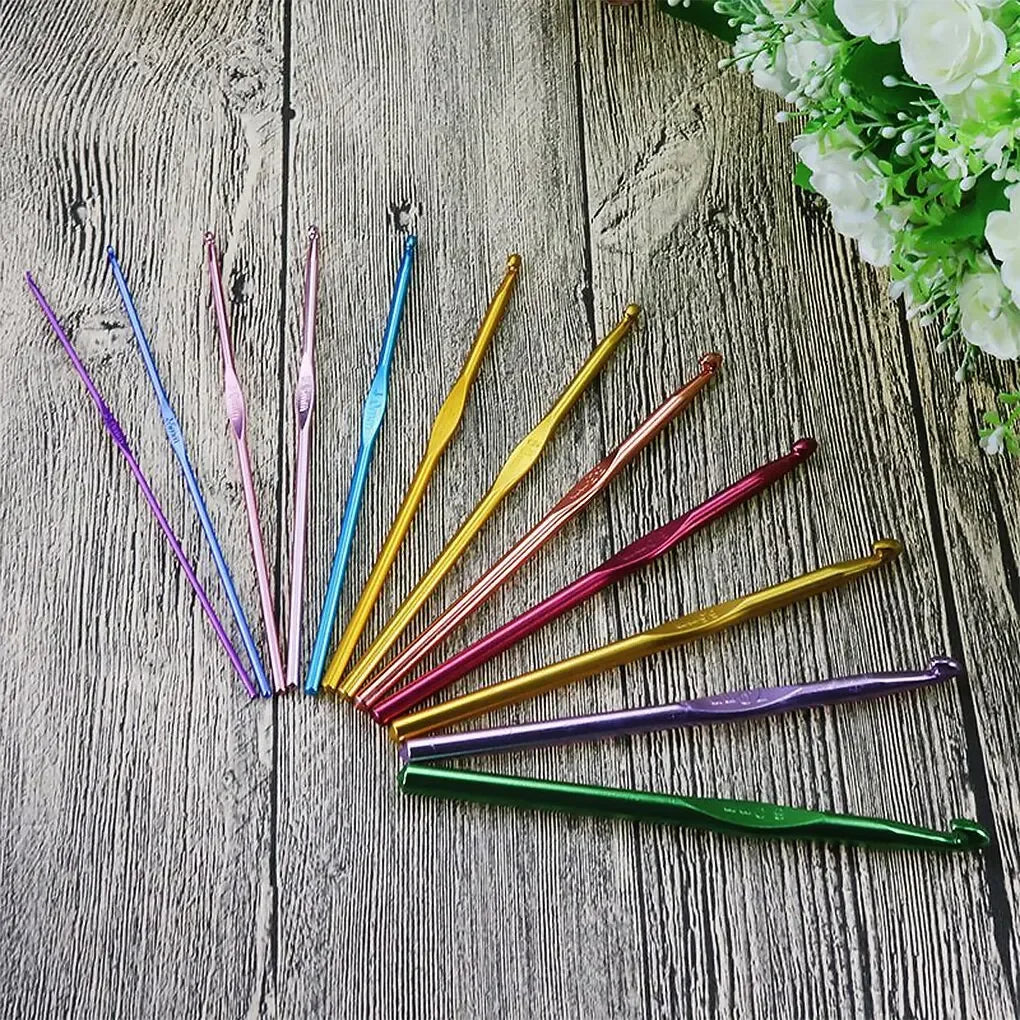 Crochet Hooks Set with Multiple Sizes and Colors - Smarsty
